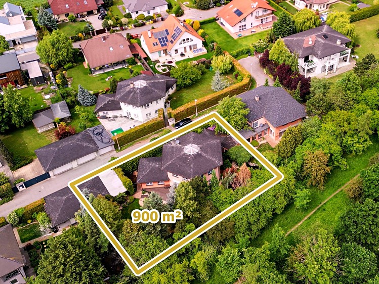 Prodej  rodinného domu 230 m², pozemek 900 m² - foto 3