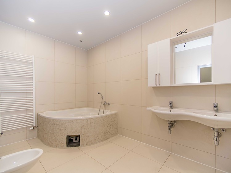 Pronájem bytu 3+1 180 m² (Mezonet) - foto 7