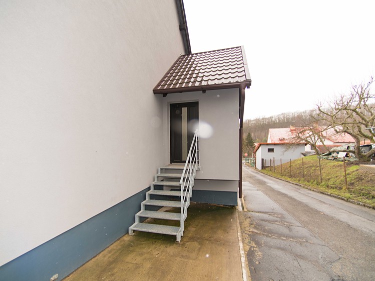 Pronájem bytu 3+1 180 m² (Mezonet) - foto 5