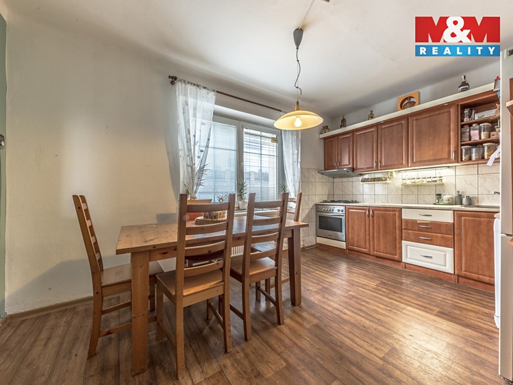 Prodej rodinného domu 76 m², pozemek 769 m² - foto 2