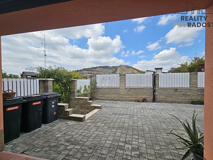 Prodej rodinného domu 208 m², pozemek 433 m² - foto 8