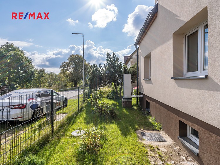 Prodej  rodinného domu 144 m², pozemek 916 m² - foto 4