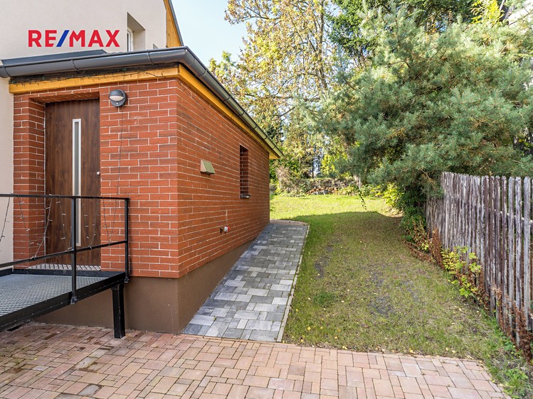 Prodej  rodinného domu 144 m², pozemek 916 m² - foto 5