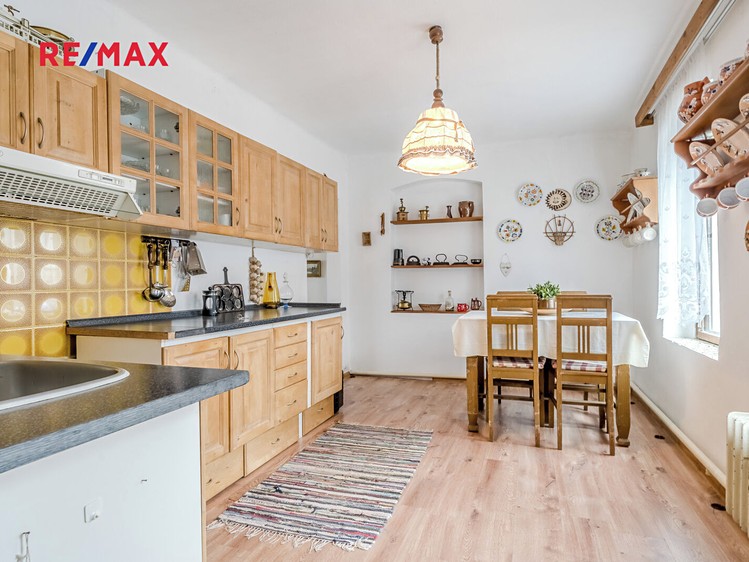 Prodej rodinného domu 60 m², pozemek 423 m² - foto 2