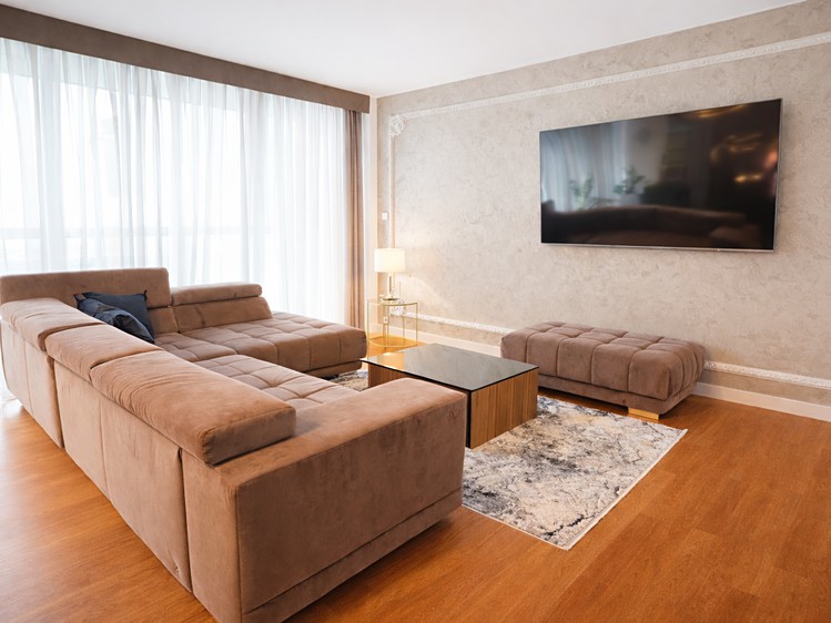 Pronájem bytu 4+kk 141 m² - foto 3