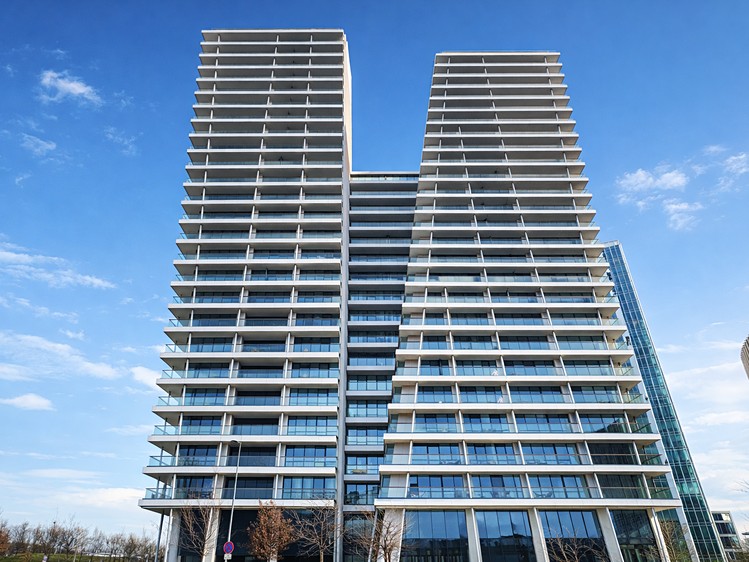 Pronájem bytu 4+kk 141 m² - foto 1