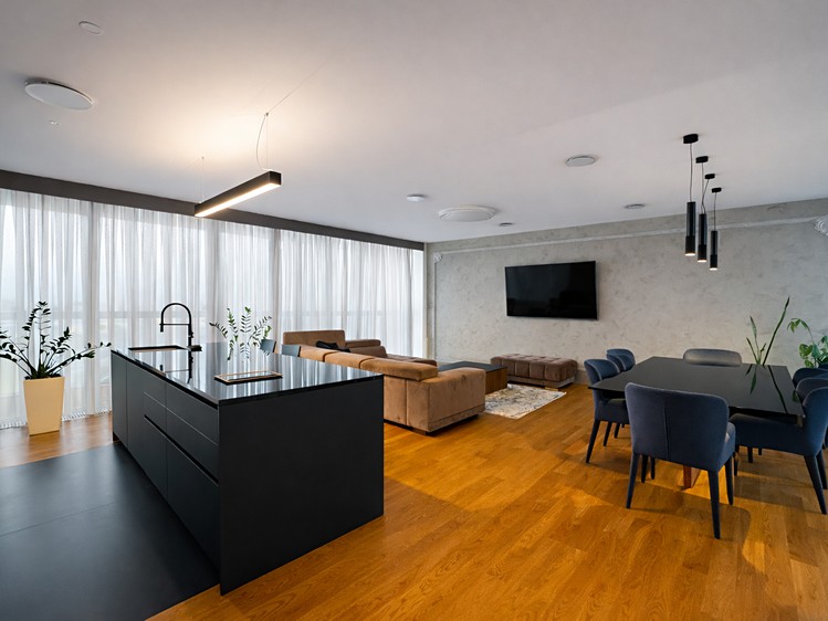 Pronájem bytu 4+kk 141 m² - foto 2