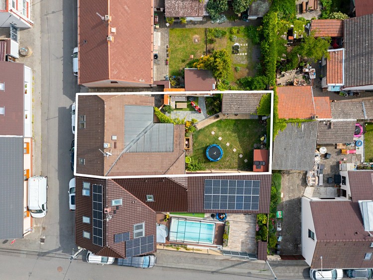Prodej rodinného domu 220 m², pozemek 282 m² - foto 5