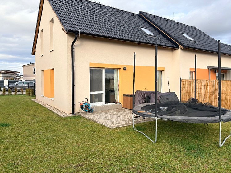 Prodej rodinného domu 96 m², pozemek 269 m² - foto 1
