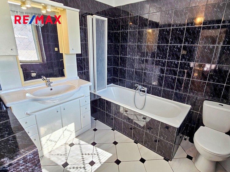 Prodej rodinného domu 128 m², pozemek 115 m² - foto 8