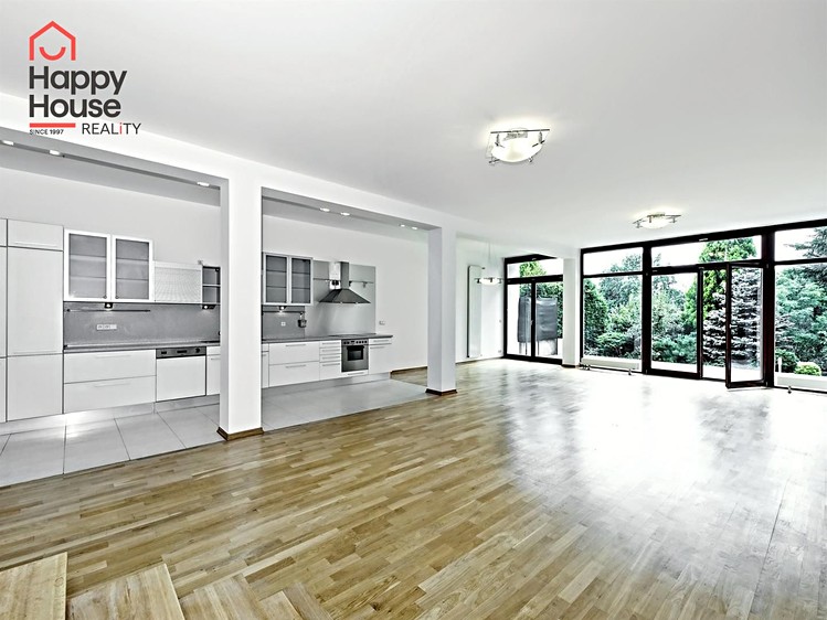Pronájem rodinného domu 260 m², pozemek 1 000 m² - foto 8