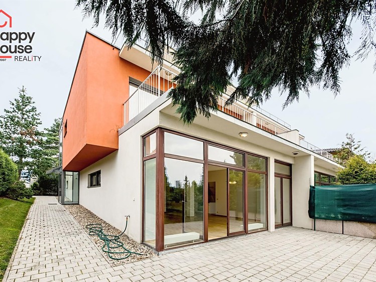 Pronájem rodinného domu 260 m², pozemek 1 000 m² - foto 5