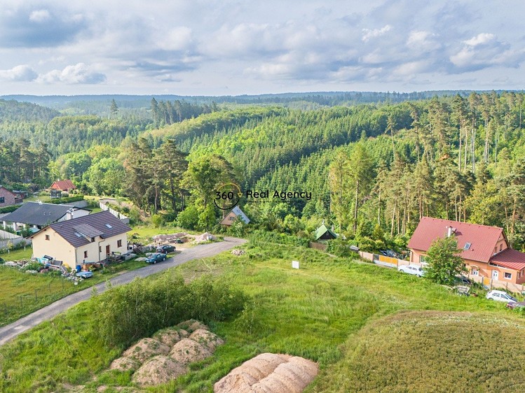 Prodej stavebního pozemku 1 187 m² - foto 3