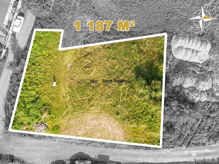 Prodej stavebního pozemku 1 187 m² - foto 1