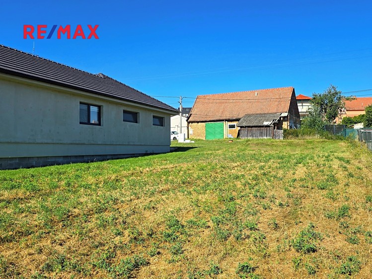 Prodej stavebního pozemku 1 892 m² - foto 7