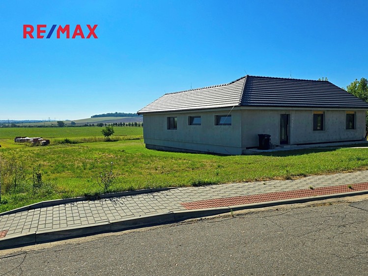 Prodej stavebního pozemku 1 892 m² - foto 8