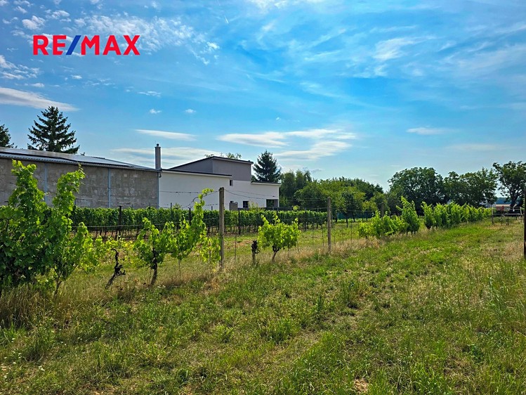 Prodej  stavebního pozemku 1 750 m² - foto 3