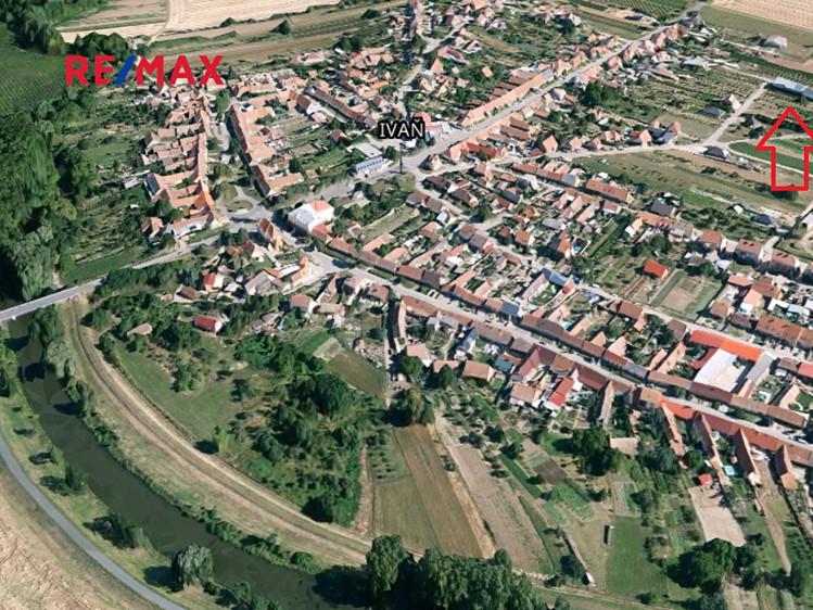 Prodej  stavebního pozemku 1 750 m² - foto 6