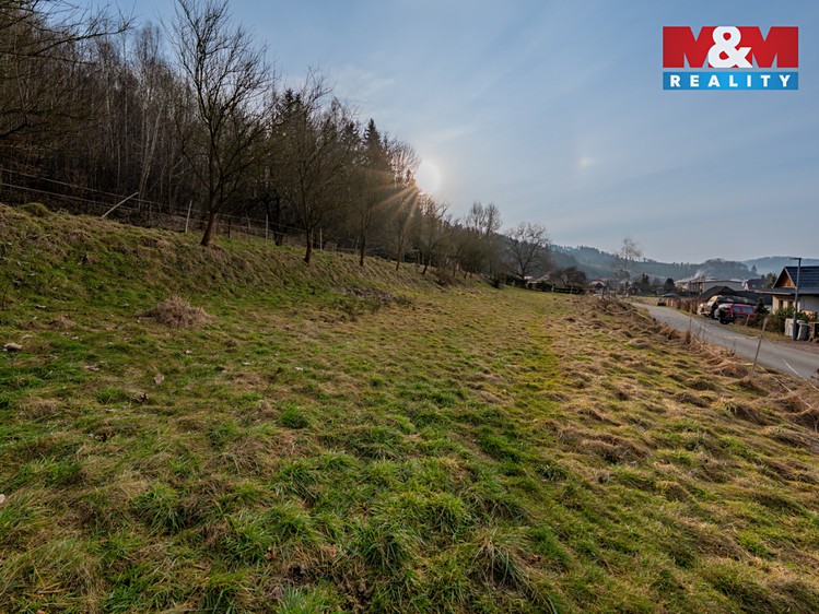 Prodej stavebního pozemku 600 m² - foto 2