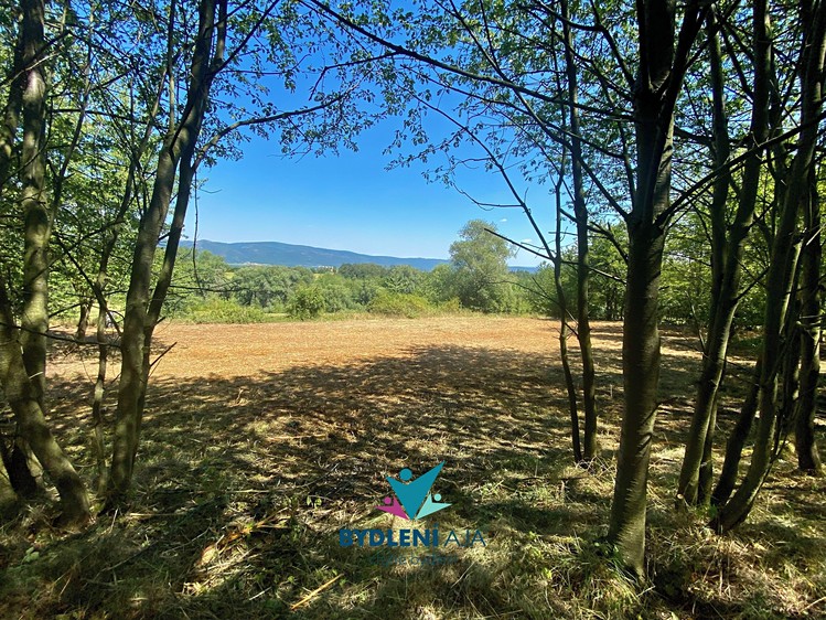 Prodej stavebního pozemku 1 674 m² - foto 4