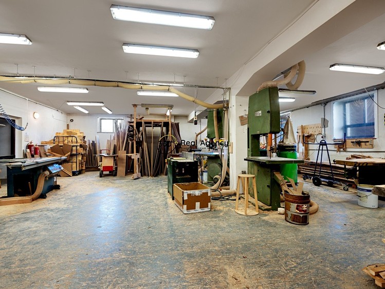 Prodej výrobní haly, prostoru 1 100 m² - foto 2