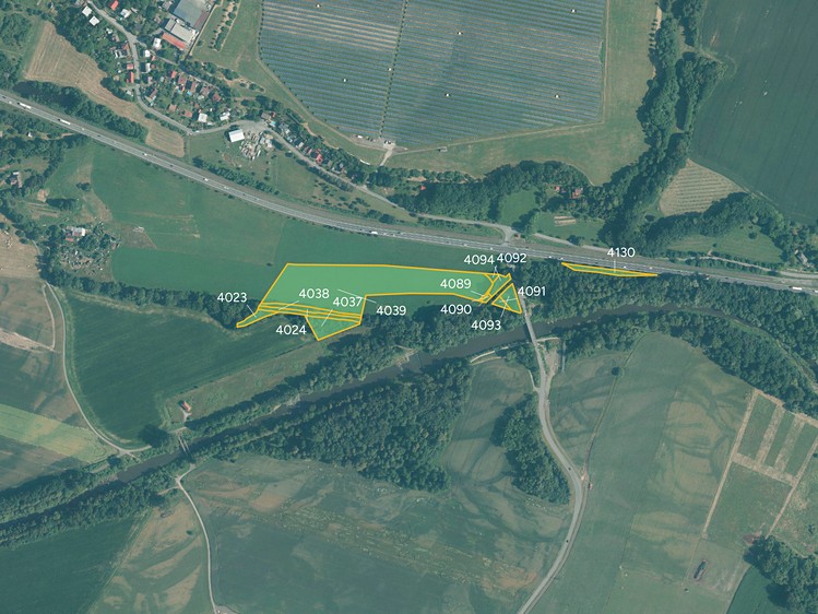 Prodej pole 12 303 m² - foto 1