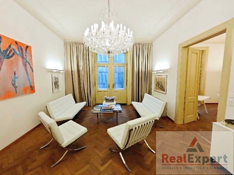 Pronájem kanceláře 630 m² - foto 1