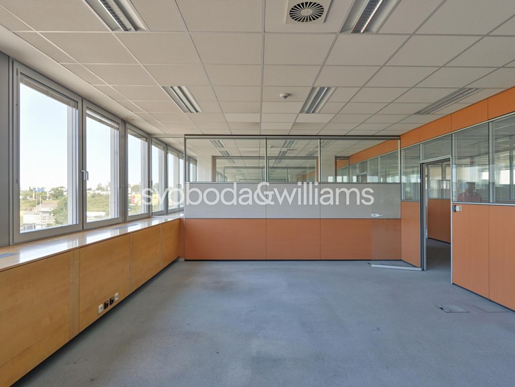 Pronájem kanceláře 674 m² - foto 5