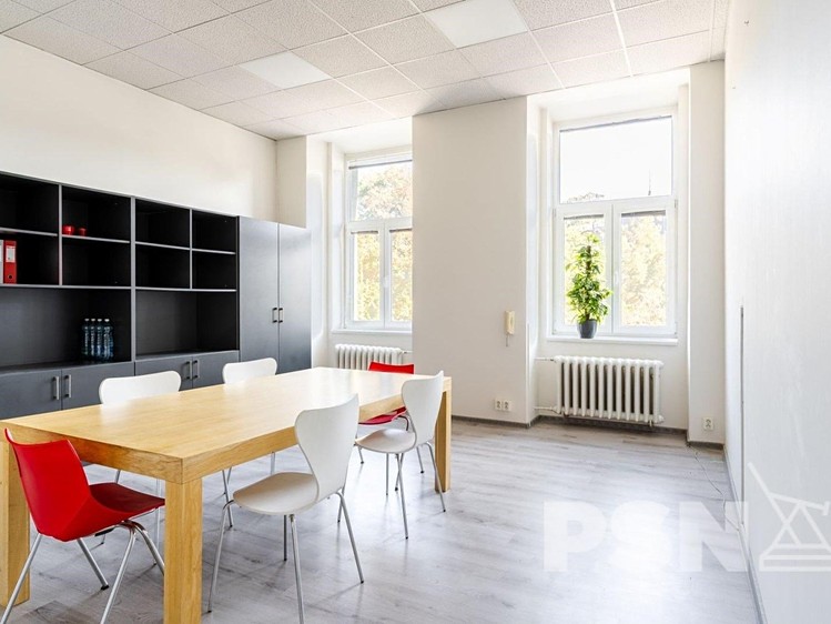 Pronájem kanceláře 30 m² - foto 2