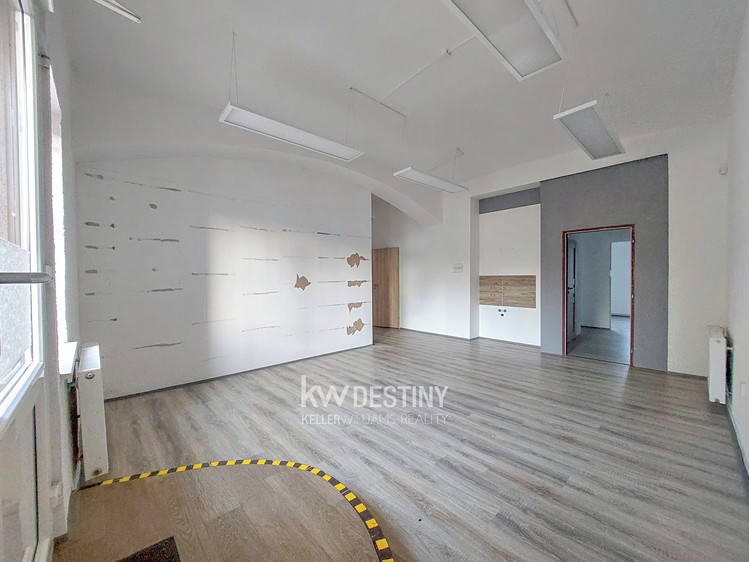 Pronájem obchodního prostoru 94 m² - foto 4
