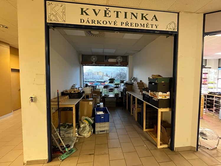 Pronájem obchodního prostoru 12 m² - foto 1