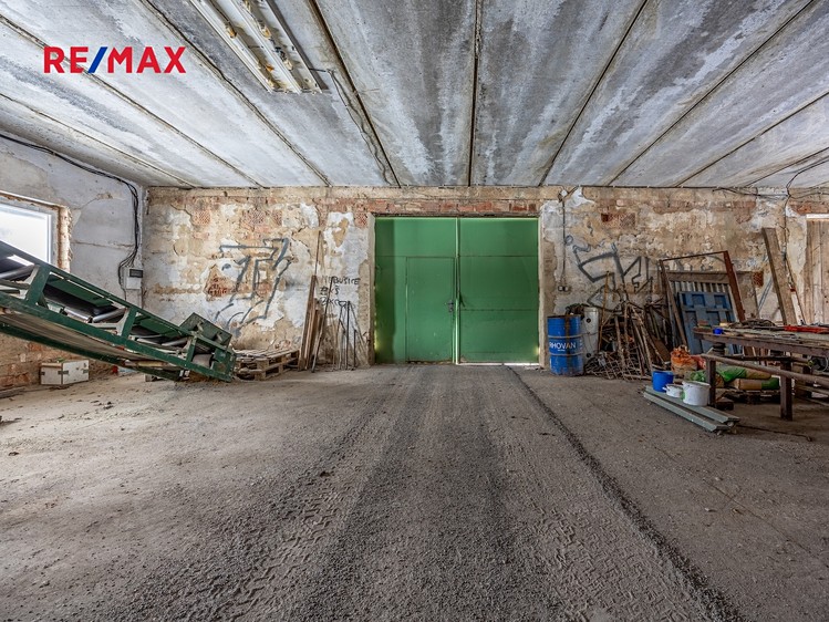 Pronájem skladového prostoru 1 460 m² - foto 4