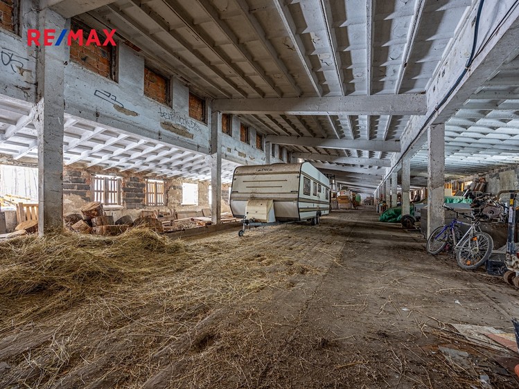 Pronájem skladového prostoru 1 460 m² - foto 8
