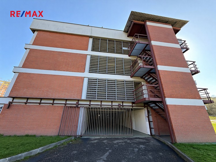 Prodej garáže 43 m² - foto 4