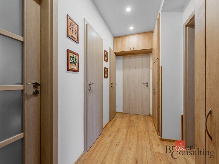 Prodej bytu 4+kk 98 m² - foto 3