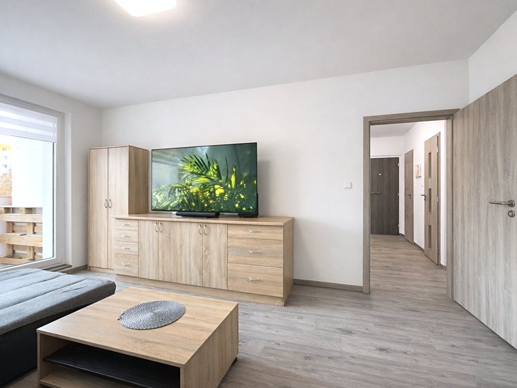 Pronájem bytu 4+1 87 m² (Jednopodlažní) - foto 1