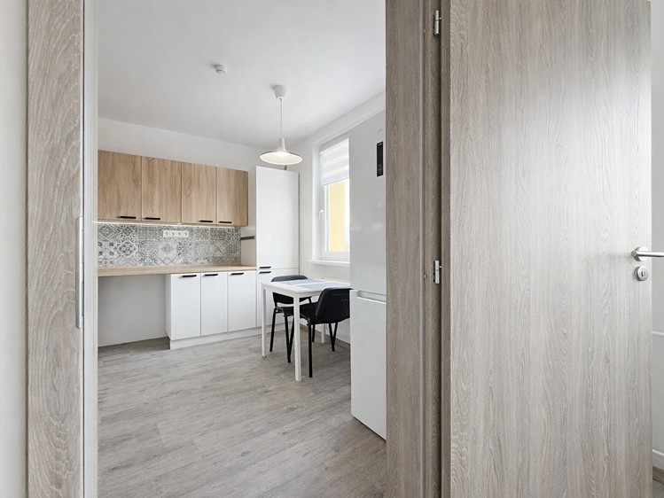 Pronájem bytu 4+1 87 m² (Jednopodlažní) - foto 8