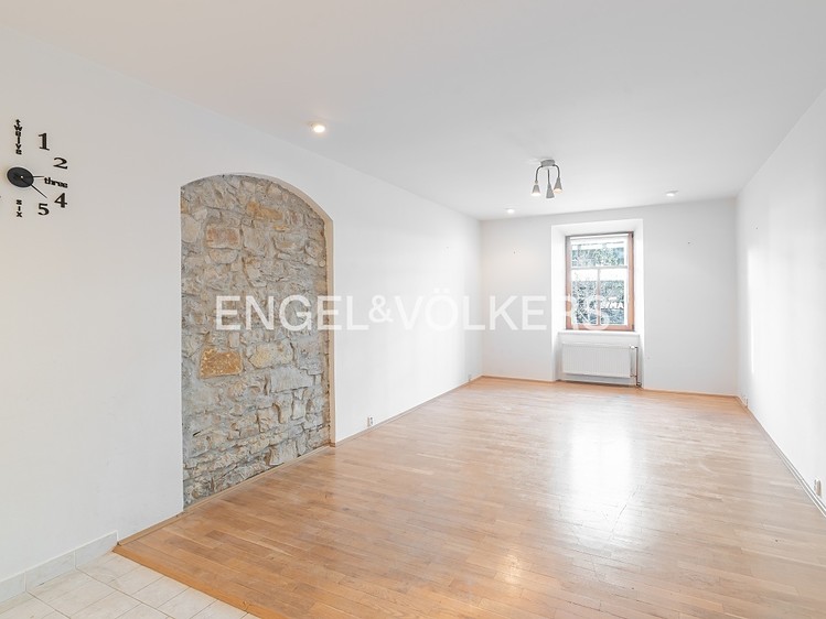 Pronájem bytu 1+kk 35 m² - foto 1