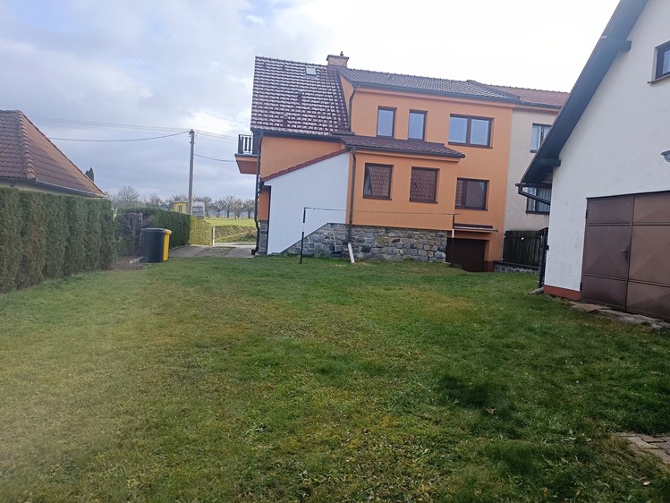 Pronájem bytu 3+1 85 m² (Mezonet) - foto 3