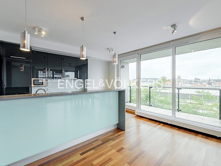 Pronájem bytu 4+kk 134 m² - foto 2