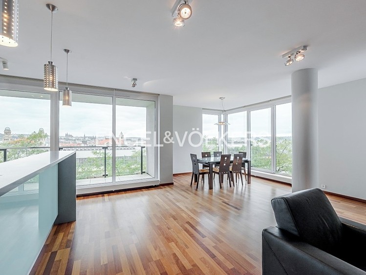 Pronájem bytu 4+kk 134 m² - foto 1