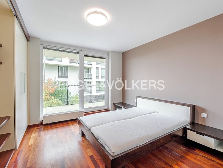 Pronájem bytu 4+kk 134 m² - foto 7