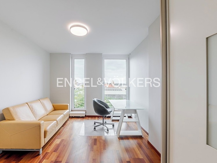 Pronájem bytu 4+kk 134 m² - foto 6