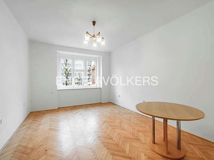 Pronájem bytu 2+1 49 m² - foto 1