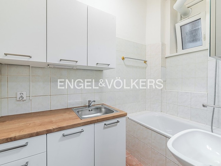 Pronájem bytu 2+1 49 m² - foto 2