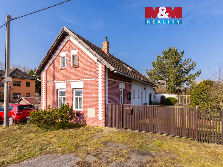 Prodej rodinného domu 120 m², pozemek 932 m² - foto 1