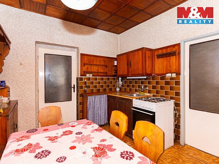 Prodej rodinného domu 120 m², pozemek 932 m² - foto 4