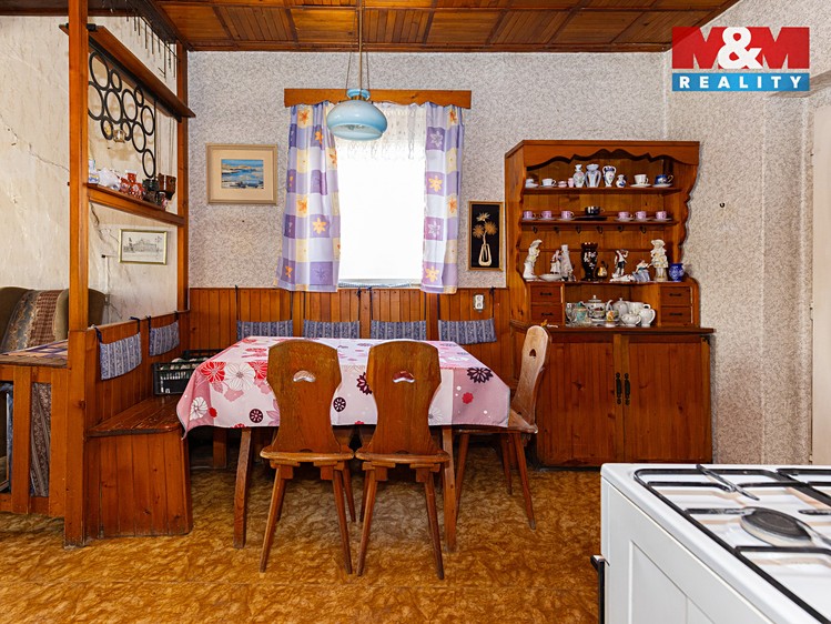 Prodej rodinného domu 120 m², pozemek 932 m² - foto 5