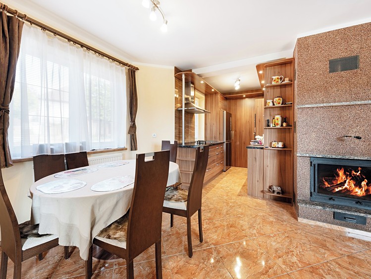 Prodej rodinného domu 159 m², pozemek 7 479 m² - foto 7