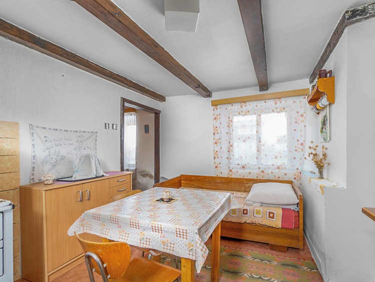 Prodej rodinného domu 80 m², pozemek 168 m² - foto 2
